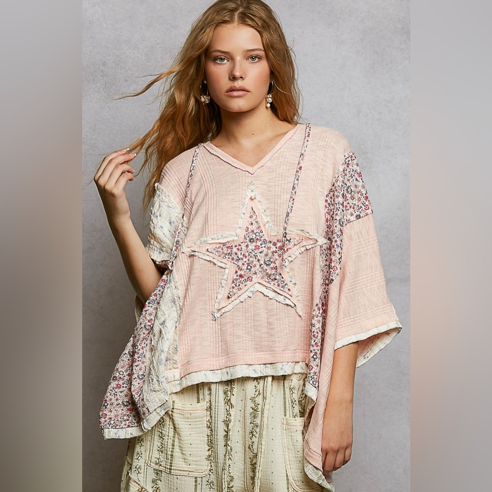 NEW POL Blush Pink Ribbed V Neck Star Patch Hooded Boho Top Size Large - Picture 3 of 5